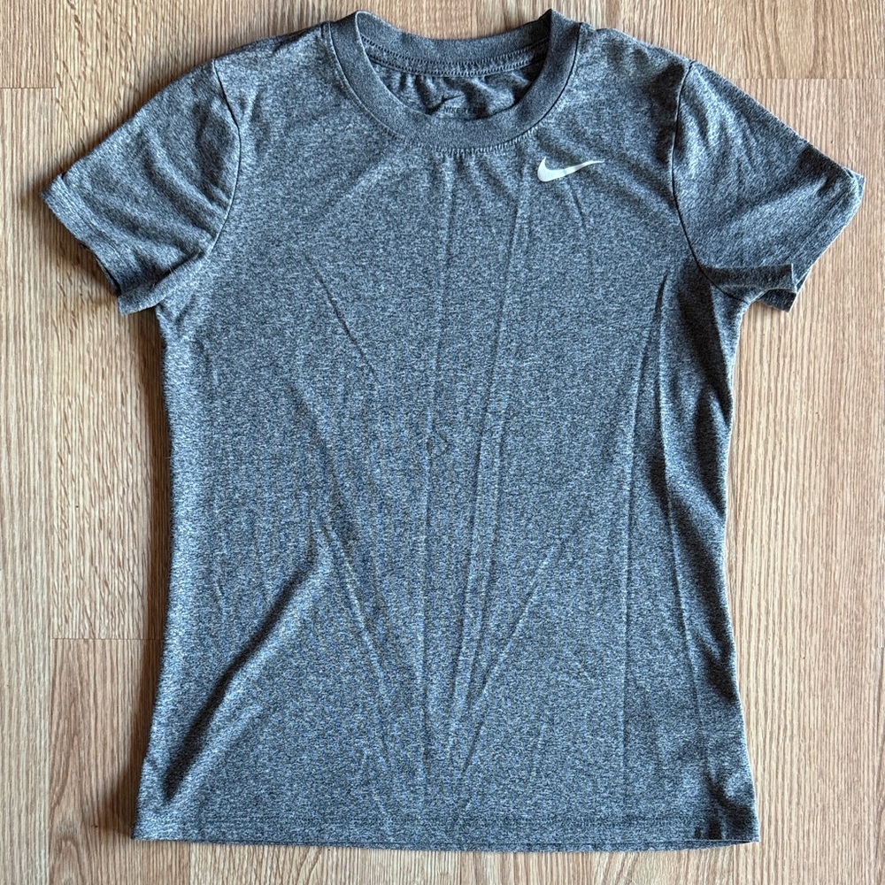 Nike Dri-Fit Women's Heather Gray Short Sleeve Workout Tee